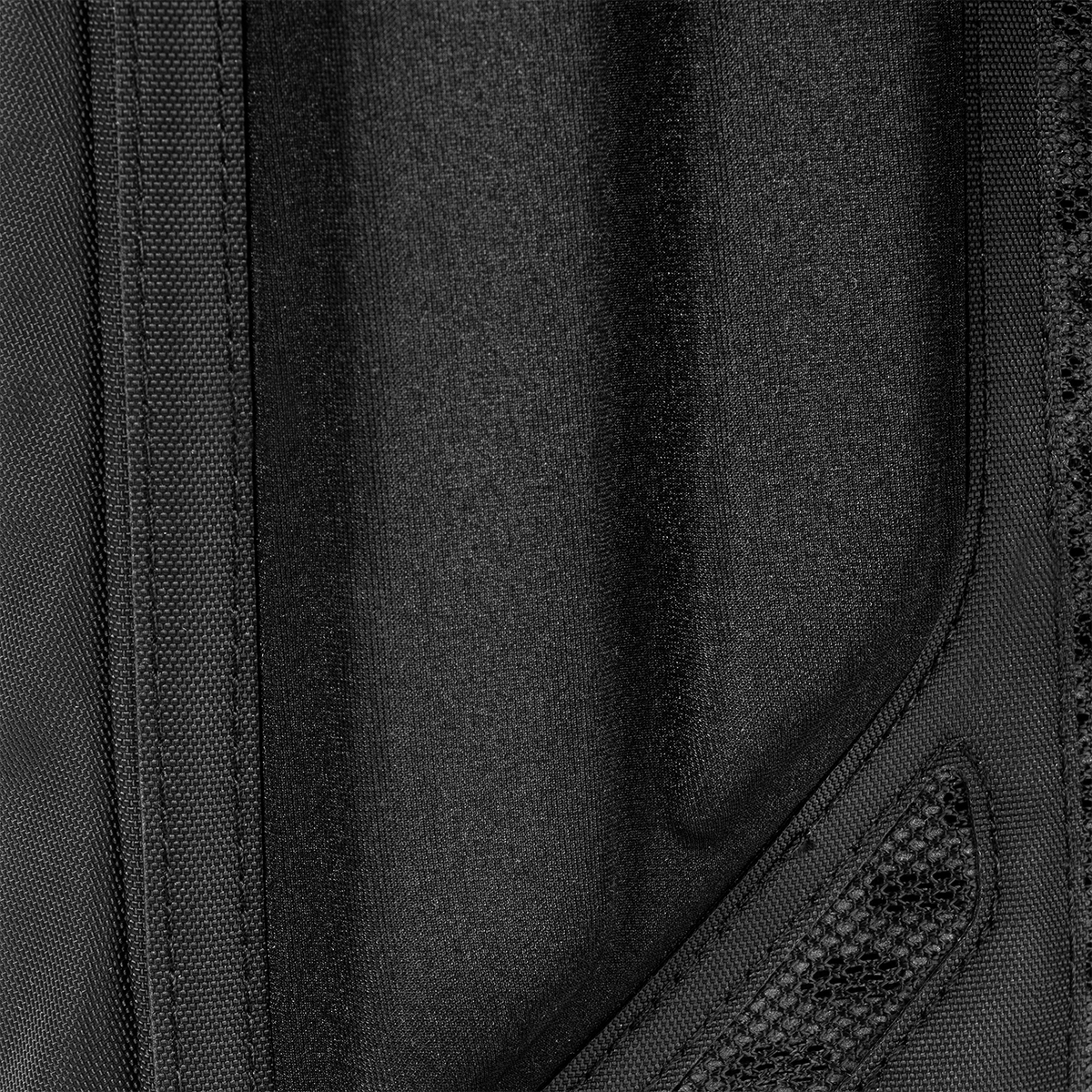 paragon-hydration-pack-e9 Paragon_Black_Texture.png
