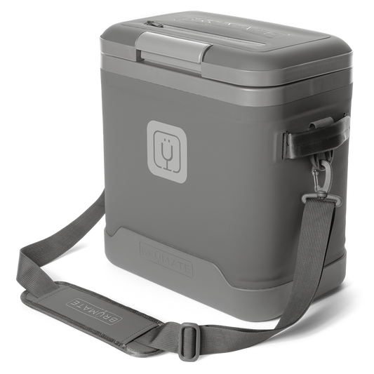 magpack-18-can-n6 magpack_18_graphite_front_strap.png